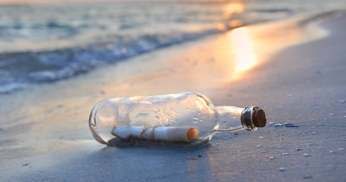 Picture of a message in a bottle, representing the challenge of reaching the right audiences through content